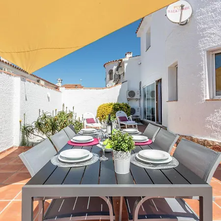 Villa Modern With Private Pool In Empuriabrava *